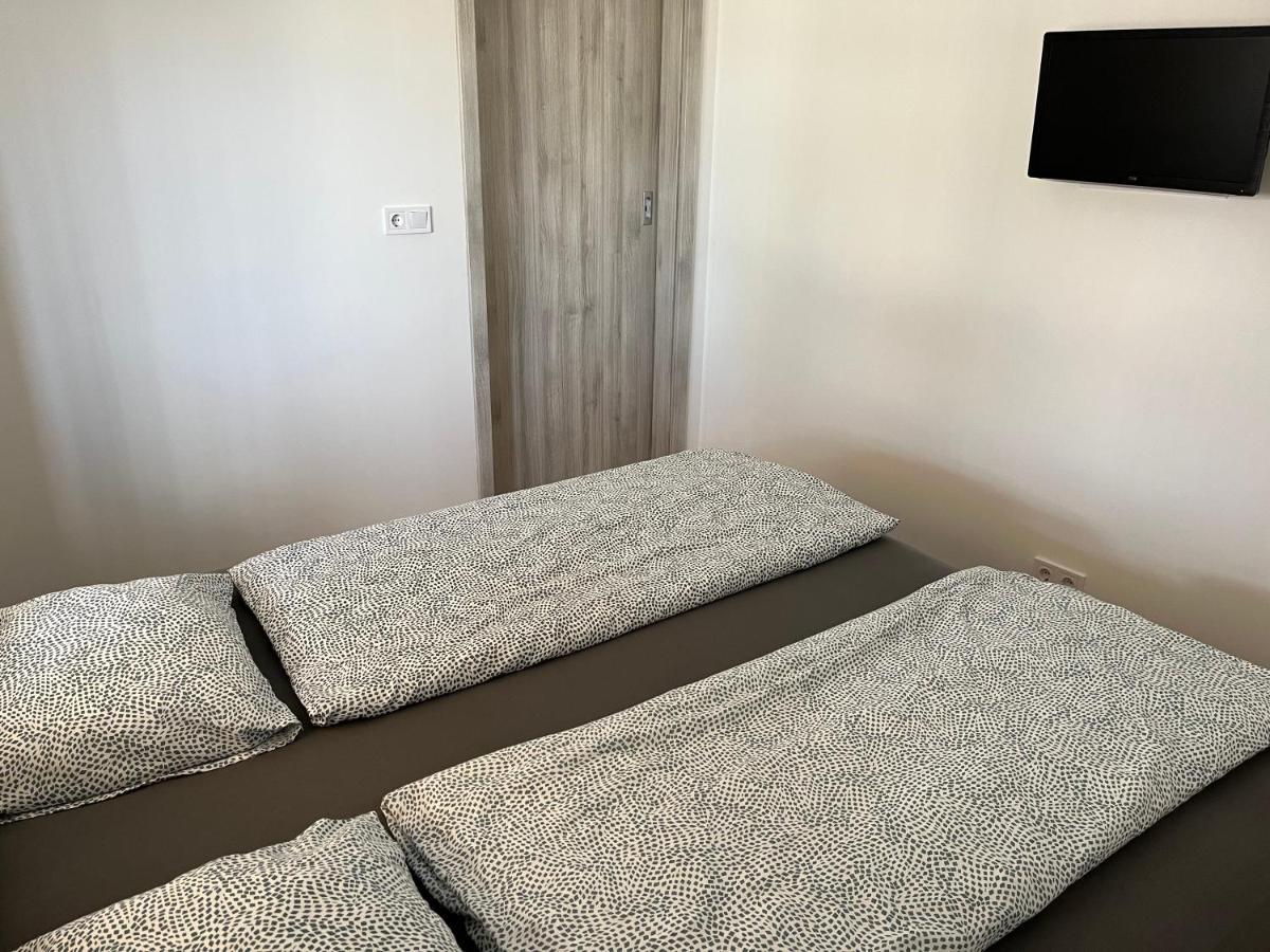 Rajczi Apartman Мохач Экстерьер фото