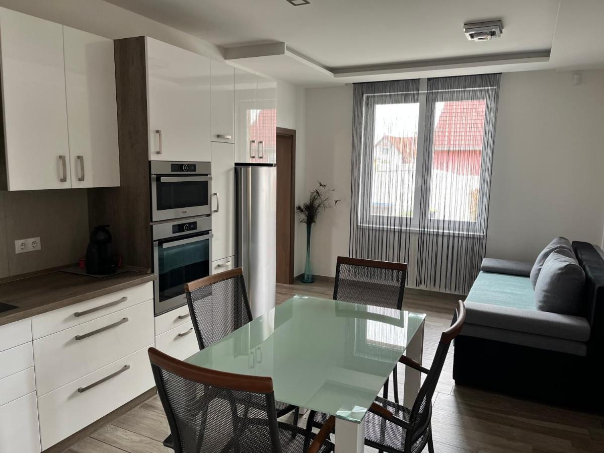 Rajczi Apartman Мохач Экстерьер фото