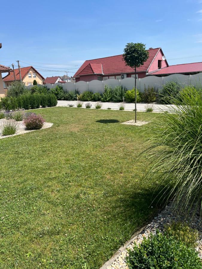 Rajczi Apartman Мохач Экстерьер фото