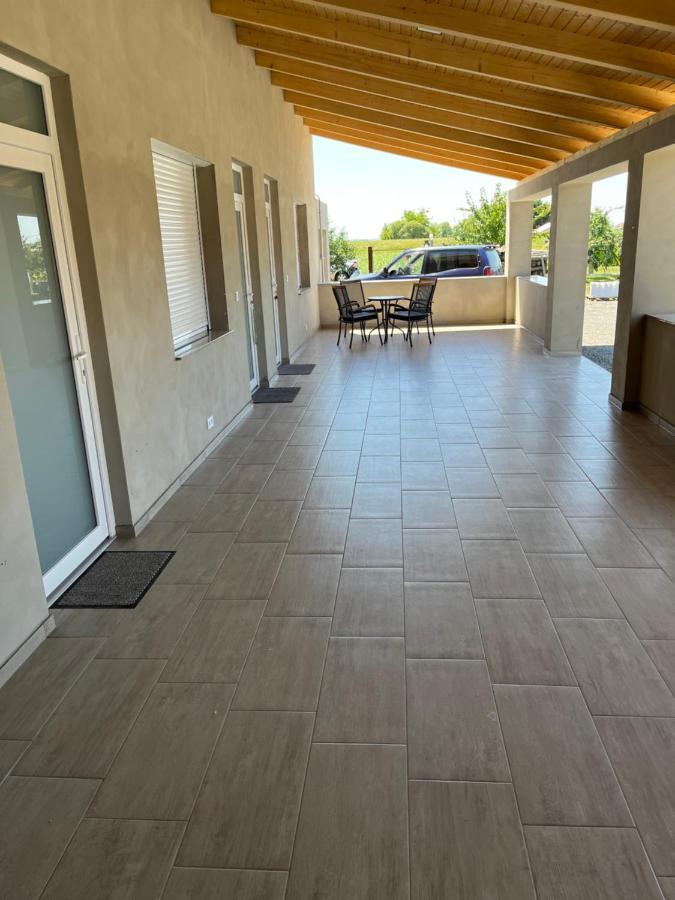 Rajczi Apartman Мохач Экстерьер фото